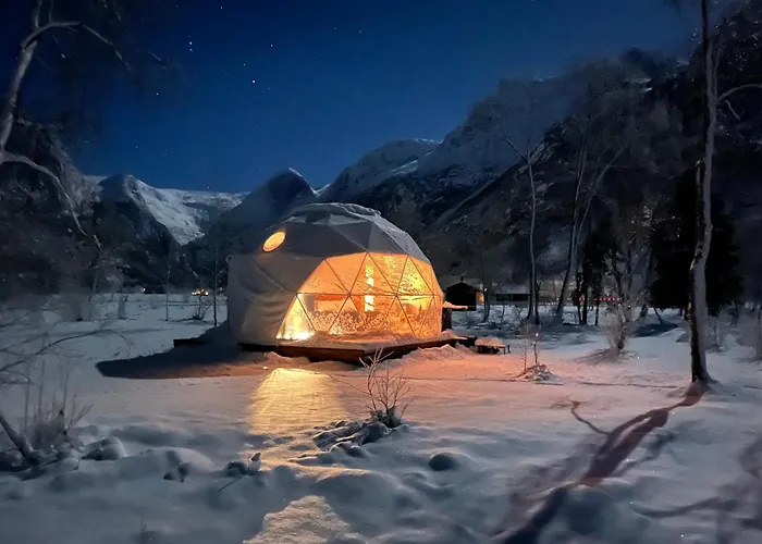 Olden Glamping - One With Nature