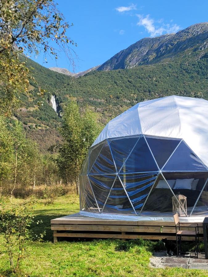Luxuszelt Olden Glamping - One With Nature