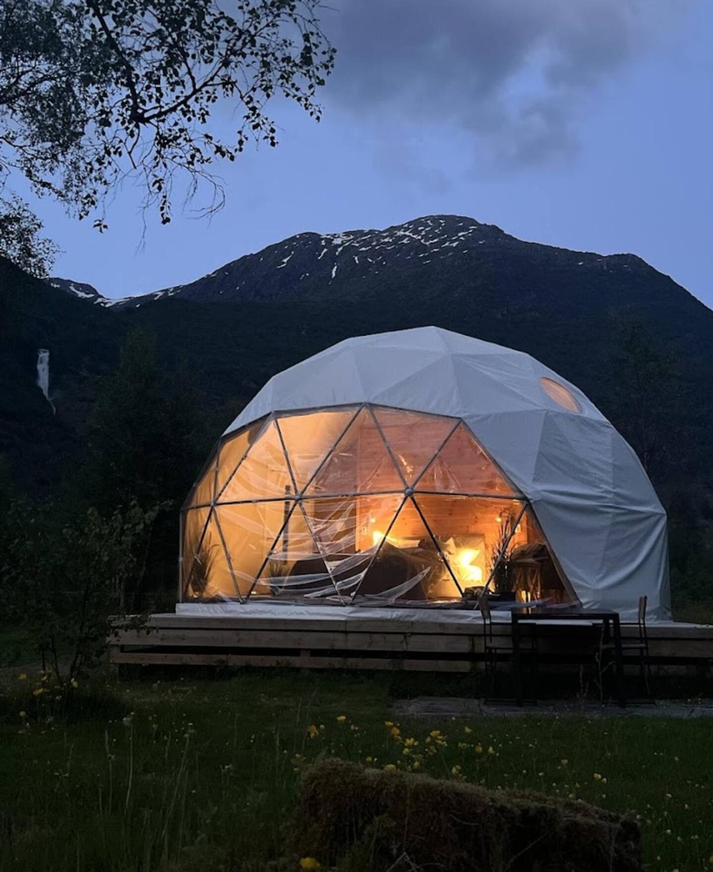 Olden Glamping - One With Nature Luxuszelt Stryn